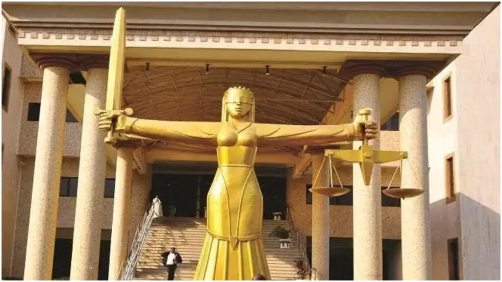 Protesters gather at Federal High Court over reported plan to remove opposition parties