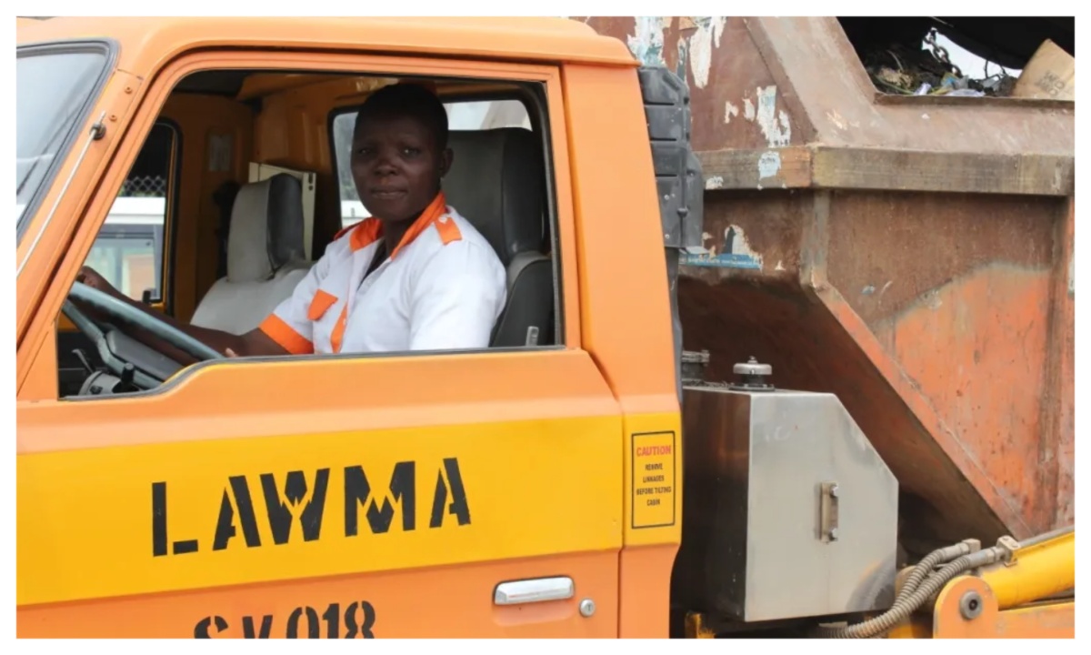Illegal Waste Collectors Allegedly Assault LAWMA Officials During Lagos Operation