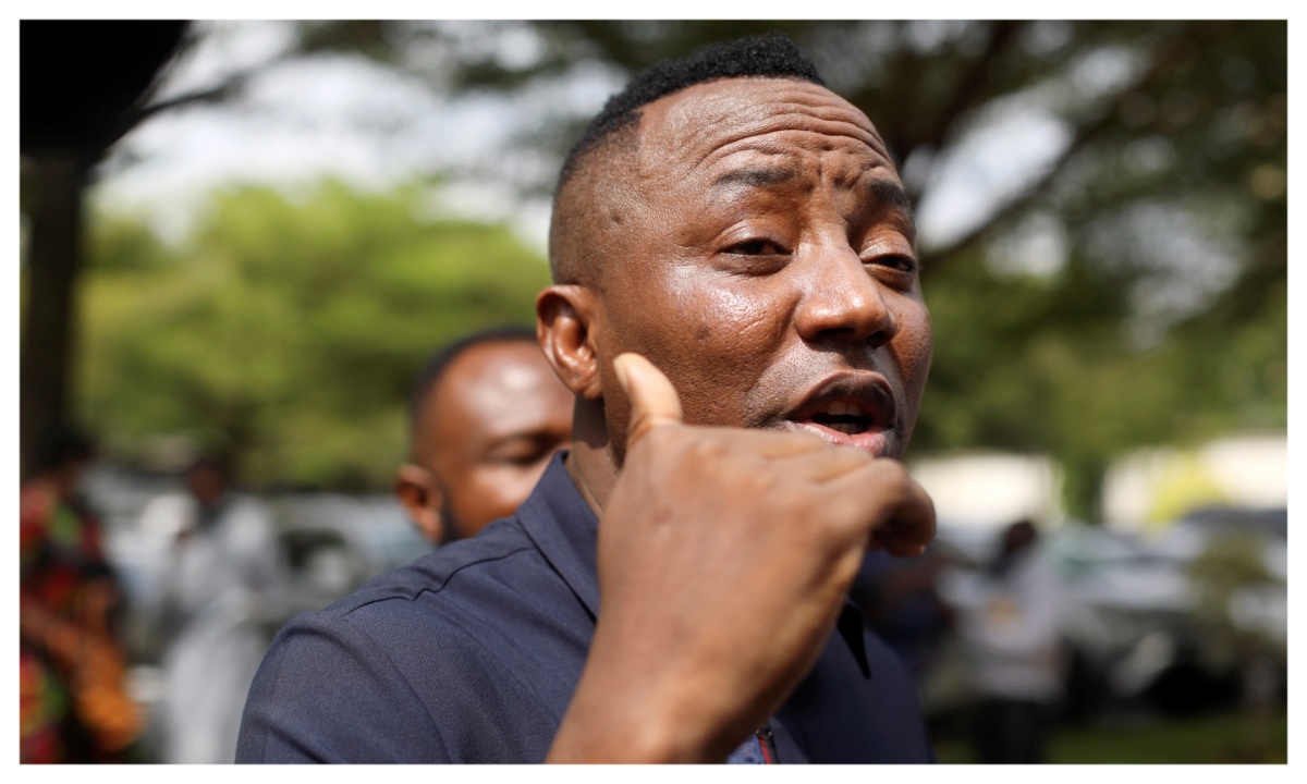 BREAKING: Sowore Receives Medical Attention as Police Fire Tear Gas at June 12 Protesters in Abuja